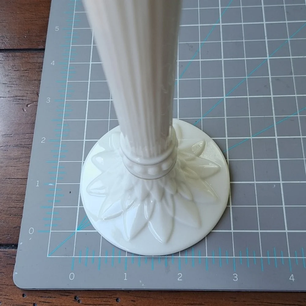 Vtg Lenox Fluted Tivoli Bud Vase Porcelain 24K Gold Trim Embossed Ivory USA 9